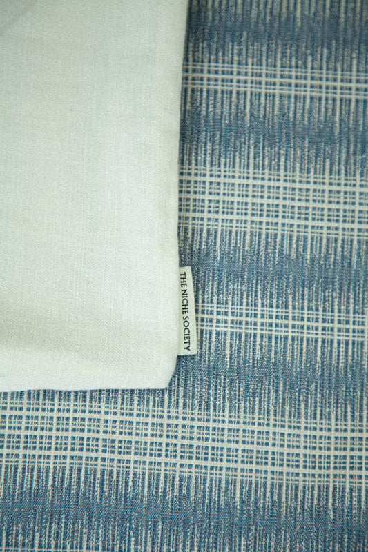 Manor cushion - Perennials striped white and blue