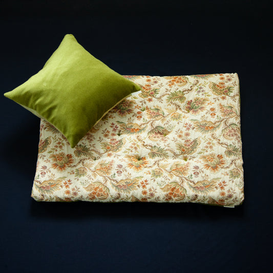 The Nursery mattress - Flower & Green velvet playmat