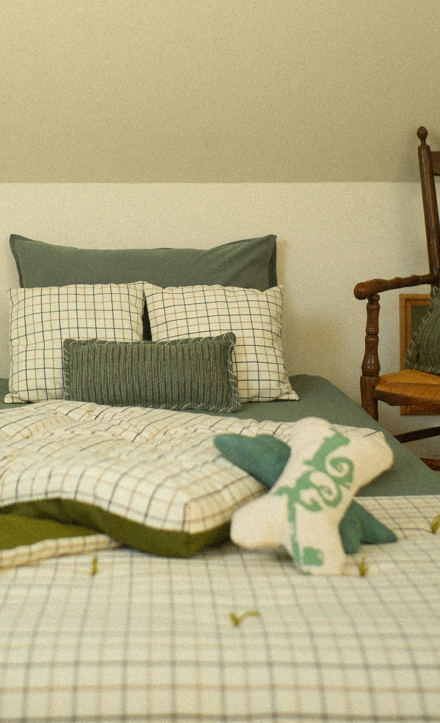 The Morning room cushion - Checked green