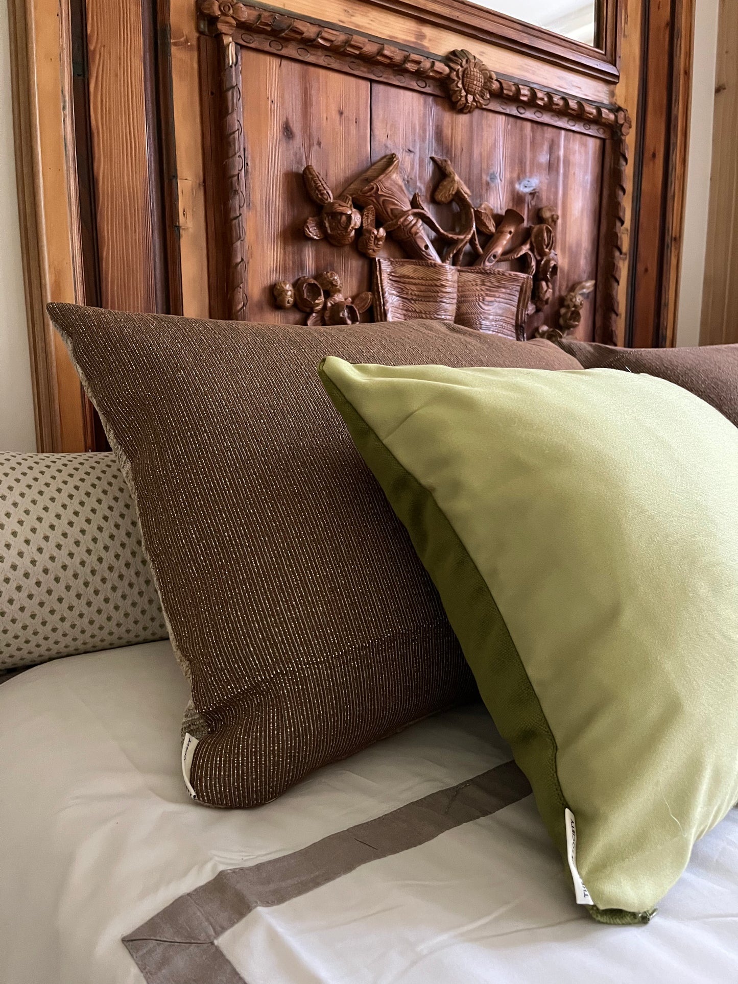 The Drawing room cushion - Reversible Green