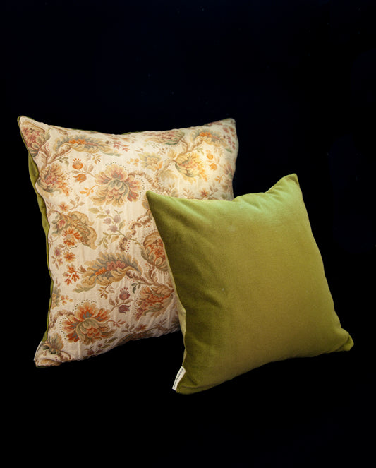 The Manor cushion - Flower & Green velvet