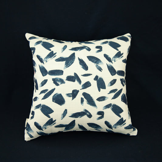 Manor cushion - Paintbrush blue and white