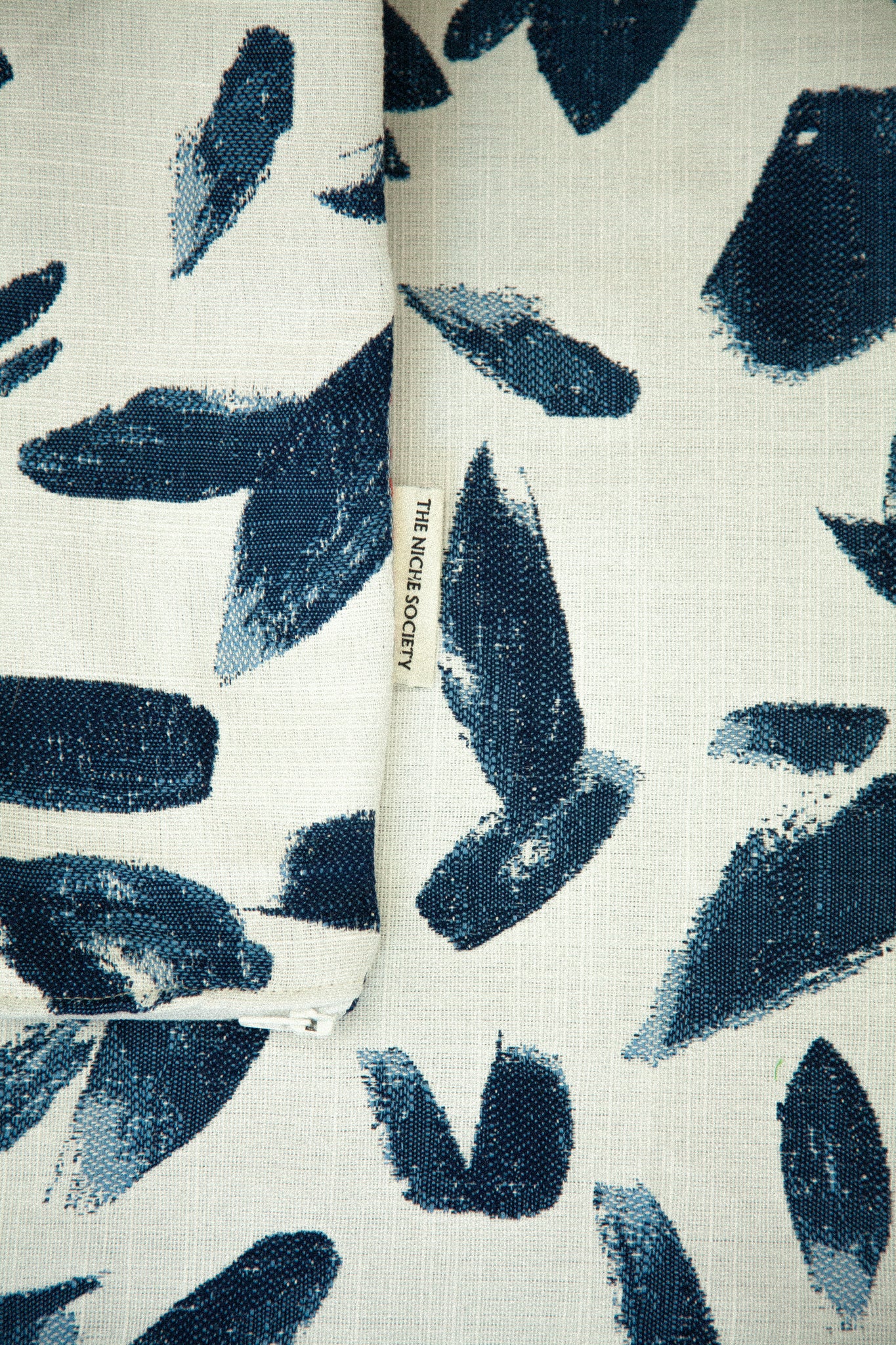 Manor cushion - Paintbrush blue and white