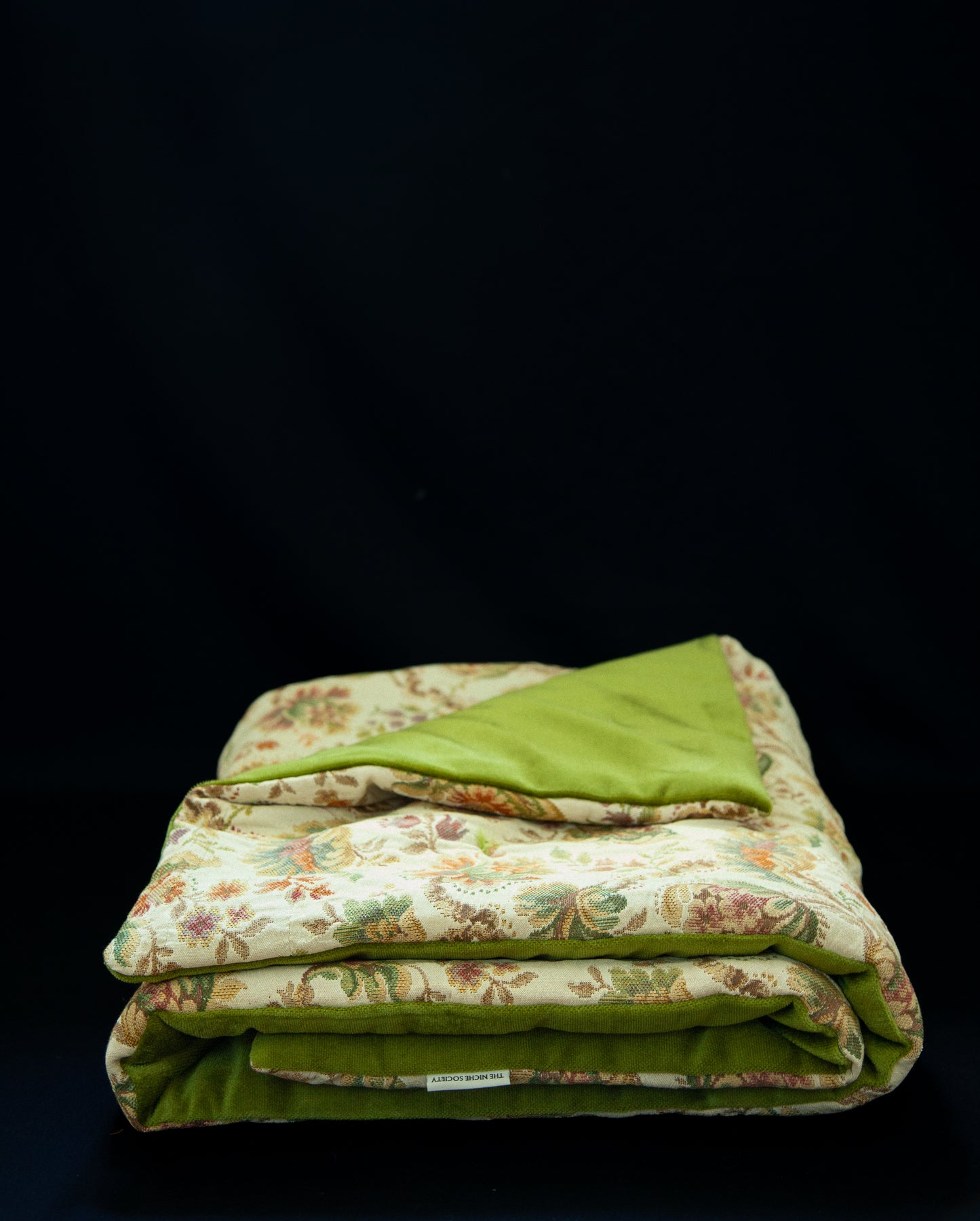 The Orangerie throw - Flower & Green velvet